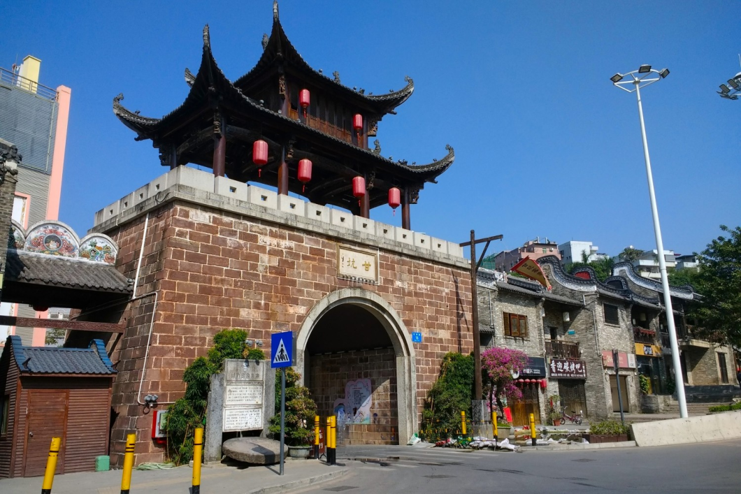 Du Lịch Hong Kong - Thẩm Quyến: Đại Lộ Ngôi Sao - Núi Thái Bình - Liên Hoa Sơn - Trải Nghiệm Công Nghệ AI Thẩm Quyến