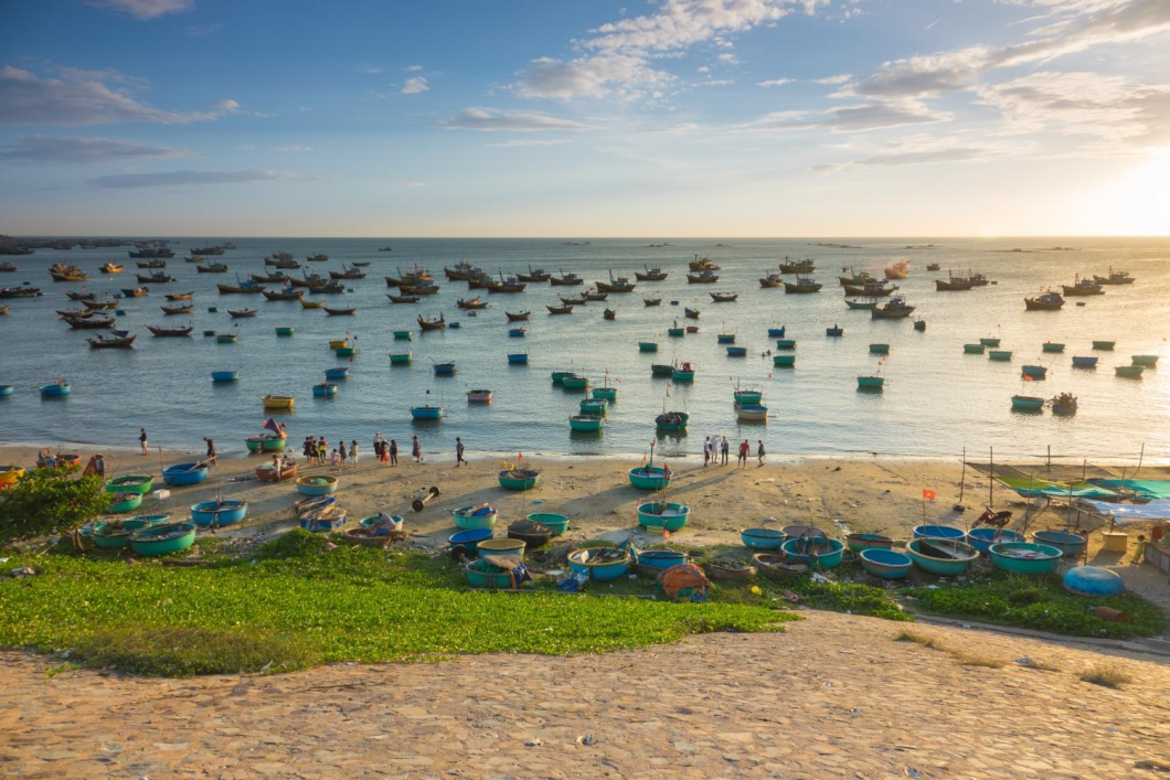 Du Lịch Phan Thiết: Thanh Minh Tự - Hana Beach - Làng Chài Xưa - Lâu Đài Rượu Vang