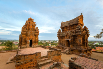 Du Lịch Vĩnh Hy - Ninh Chữ (Tết Âm Lịch 2026): Khu Du Lịch Trải Nghiệm Tanyoli - Vịnh Vĩnh Hy - Hang Rái - Trùng Sơn Cổ Tự - Tháp Chàm Po Klong Garai