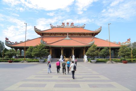 Tour đạp xe - Ngày bình yên trên vùng đất thép
