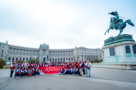 Vũ Khúc Mùa Đông Châu Âu Cùng Prudential Star Club