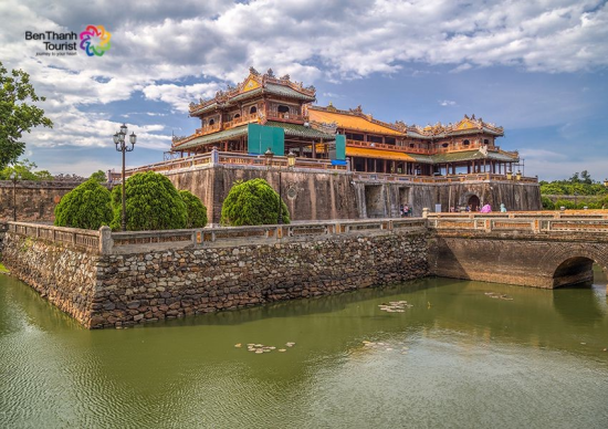 THEO CHÂN NGƯỜI BẢN ĐỊA KHÁM PHÁ HUẾ CỐ ĐÔ.