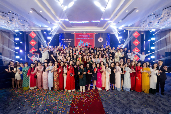 Đêm hội cuối năm của đại gia đình BenThanh Tourist