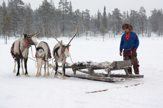 Du lịch Châu Âu mùa đông: Bí quyết giữ ấm mà vẫn chuẩn thời trang