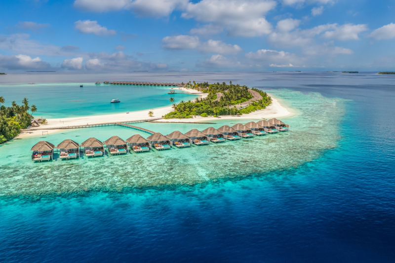 Du Lịch Maldives: Bơi Cùng Cá Mập Hiền Hòa - Ngắm Xác Tàu Đắm - Trải Nghiệm Resort Maldives 01 Ngày