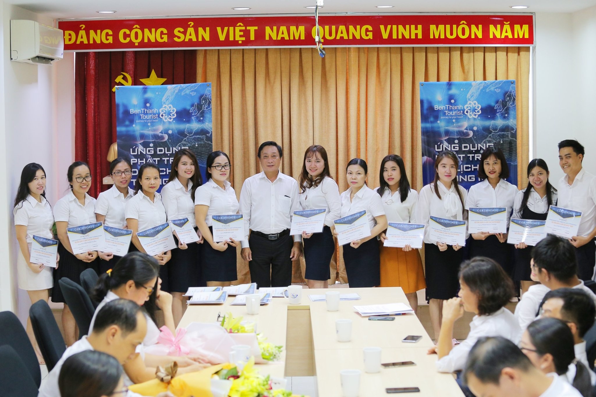 Mạng bán tour du lịch trực tuyến hàng đầu tại Việt Nam | BenThanh Tourist