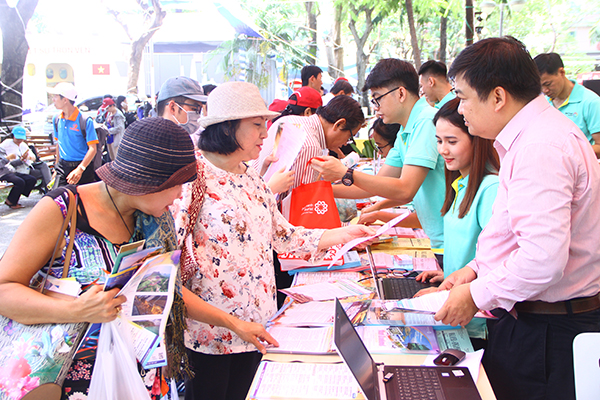 Mạng bán tour du lịch trực tuyến hàng đầu tại Việt Nam | BenThanh Tourist