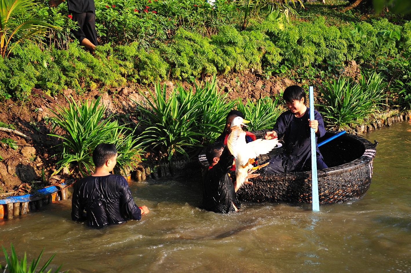 Mạng bán tour du lịch trực tuyến hàng đầu tại Việt Nam | BenThanh Tourist Mạng bán tour du lịch trực tuyến hàng đầu tại Việt Nam | BenThanh Tourist