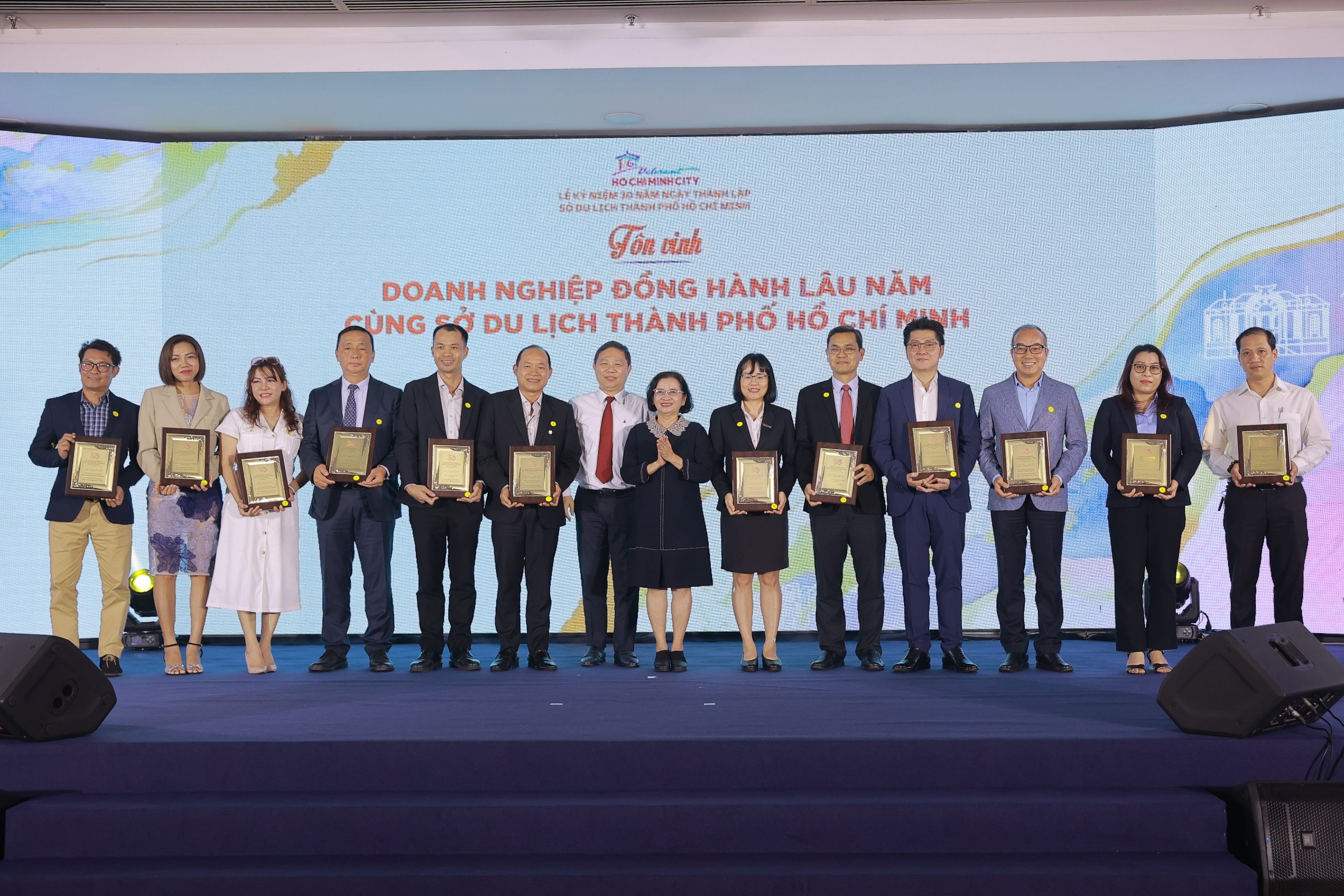 Mạng bán tour du lịch trực tuyến hàng đầu tại Việt Nam | BenThanh Tourist