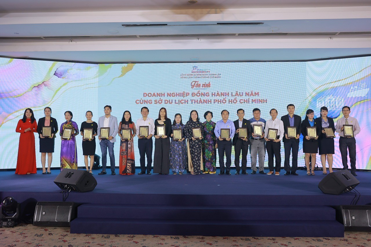 Mạng bán tour du lịch trực tuyến hàng đầu tại Việt Nam | BenThanh Tourist