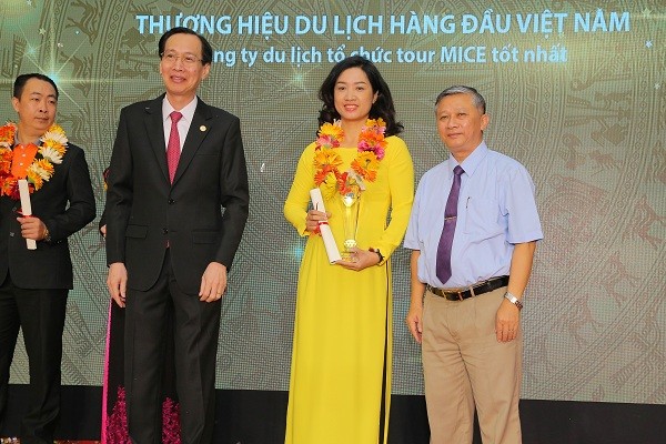 Mạng bán tour du lịch trực tuyến hàng đầu tại Việt Nam | BenThanh Tourist