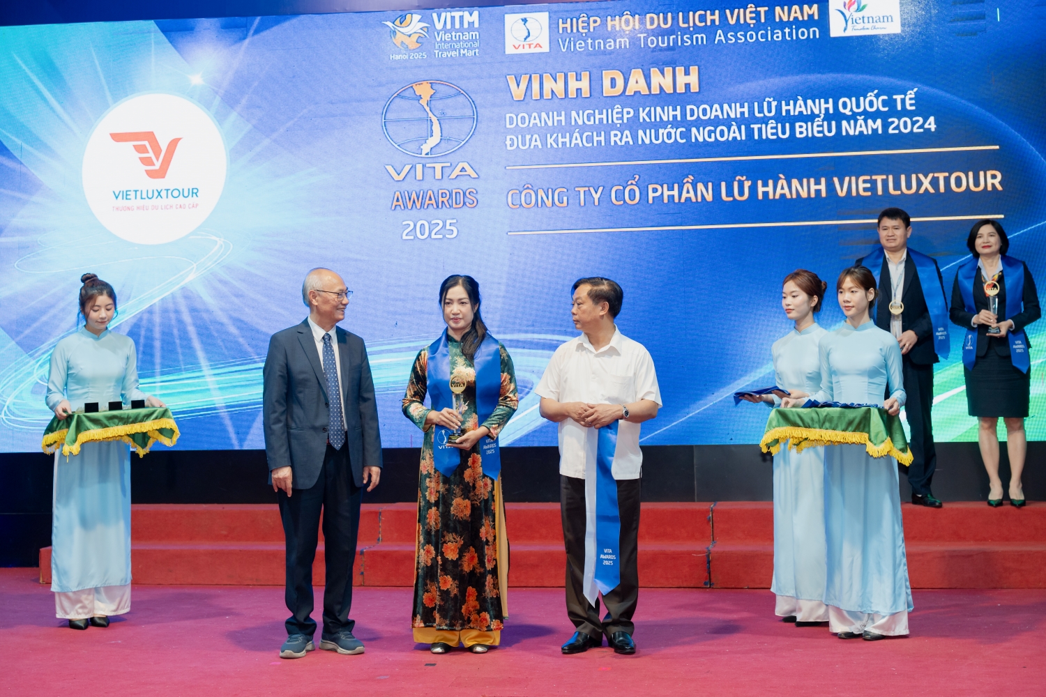 lu-hanh-qte-tieu-bieu