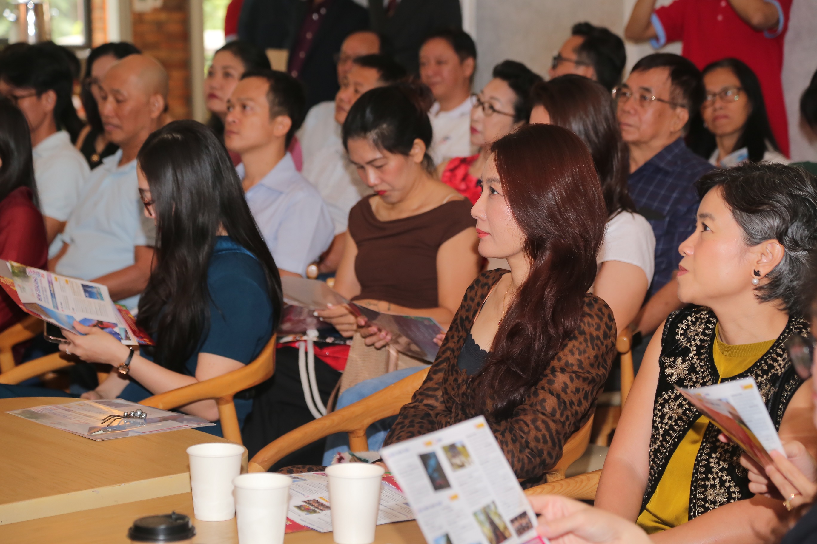 H04-Khach moi tham du su kien cong bo Tour of the year 2026