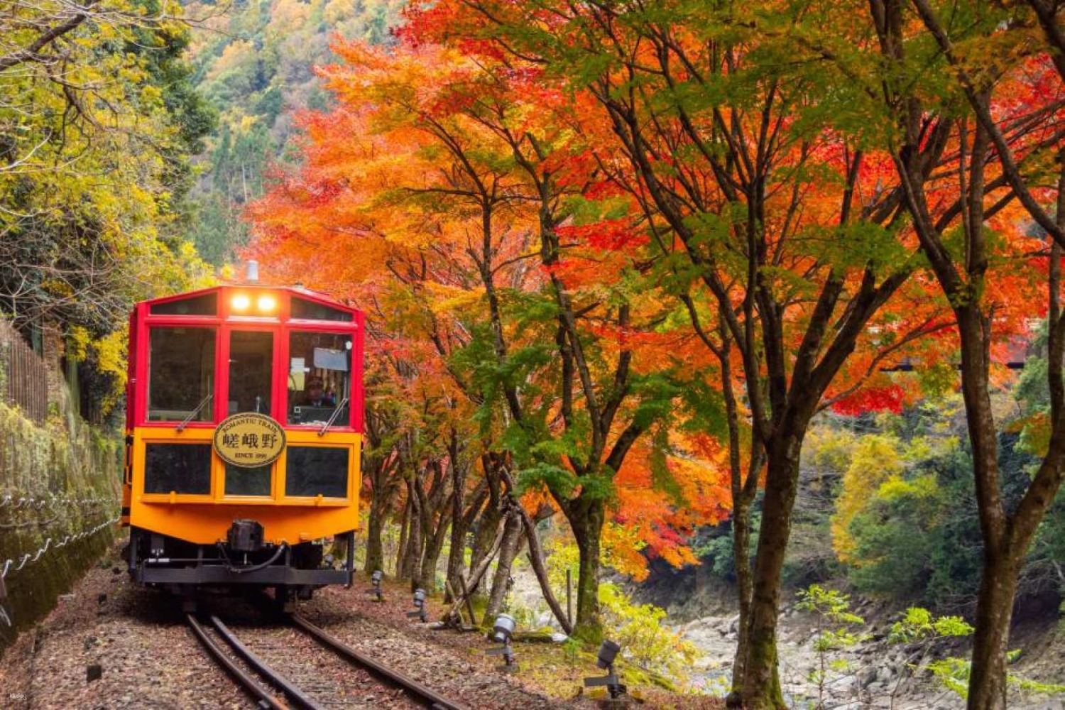 sagiano-romantic-train