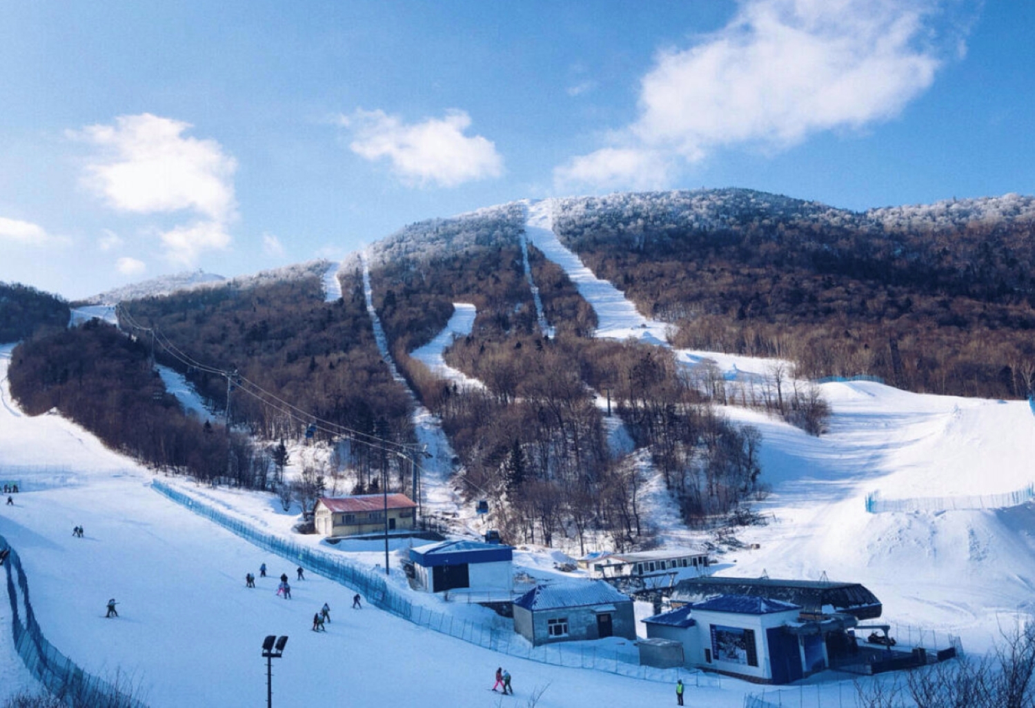 khu-truot-tuyet-a-bo-luc-1