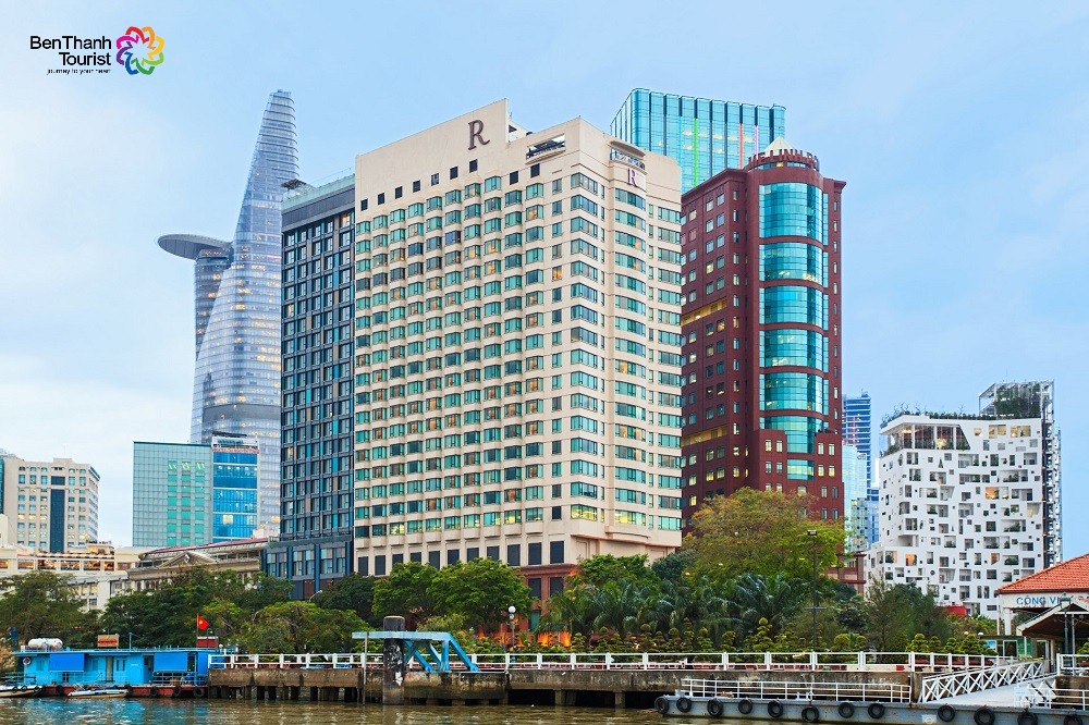 Du Lịch Tp. Hồ Chí Minh: Staycation - Combo Renaissance Riverside Hotel Saigon 5* - Kỳ Nghỉ Dưỡng Ven Sông Sài Gòn