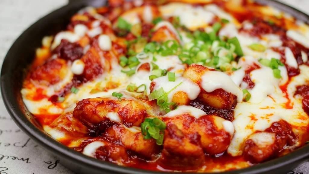 Du lịch Hàn Quốc nhất định không thể bỏ qua những món ăn ngon siêu cay này
