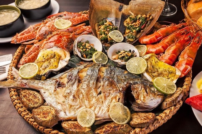 Review 4 thiên đường hải sản sầm uất cho khách du lịch Nha Trang: ăn thả ga, không lo về giá