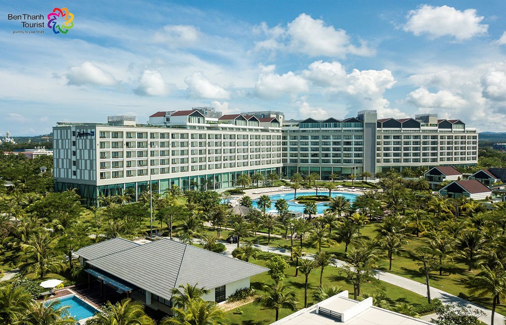 Du Lịch Phú Quốc: Combo Radisson Blu Resort 5* & Vé máy bay khứ hồi